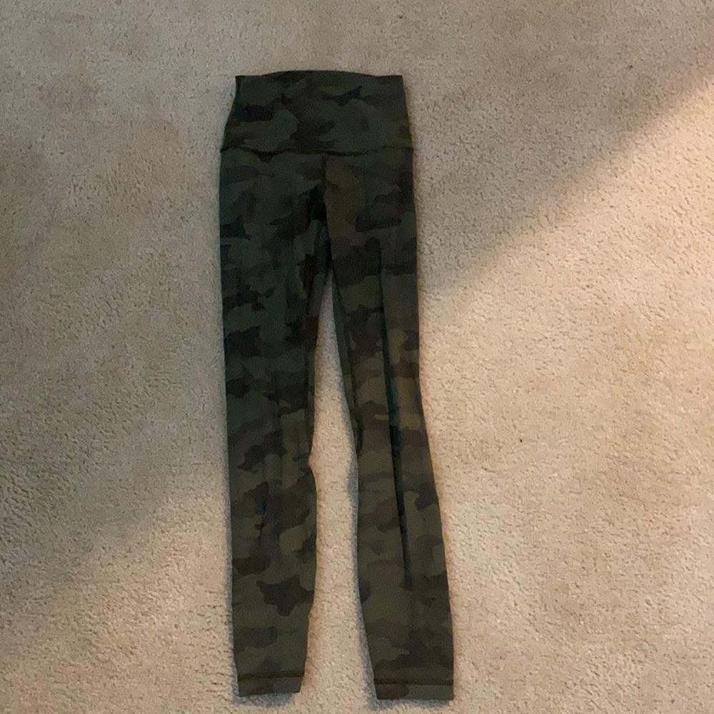 LULU LEMON ALIGN 25’ LEGGINGS PERFECT CONDITION